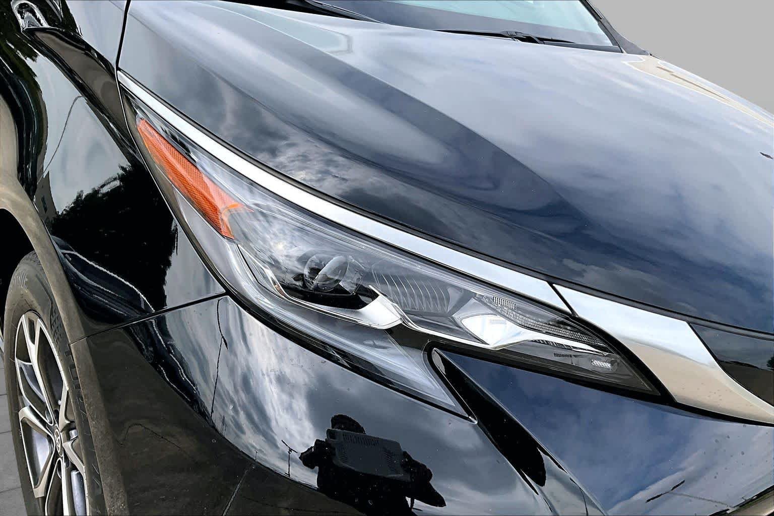 Used 2025 Midnight Black Metallic Toyota Platinum image 26