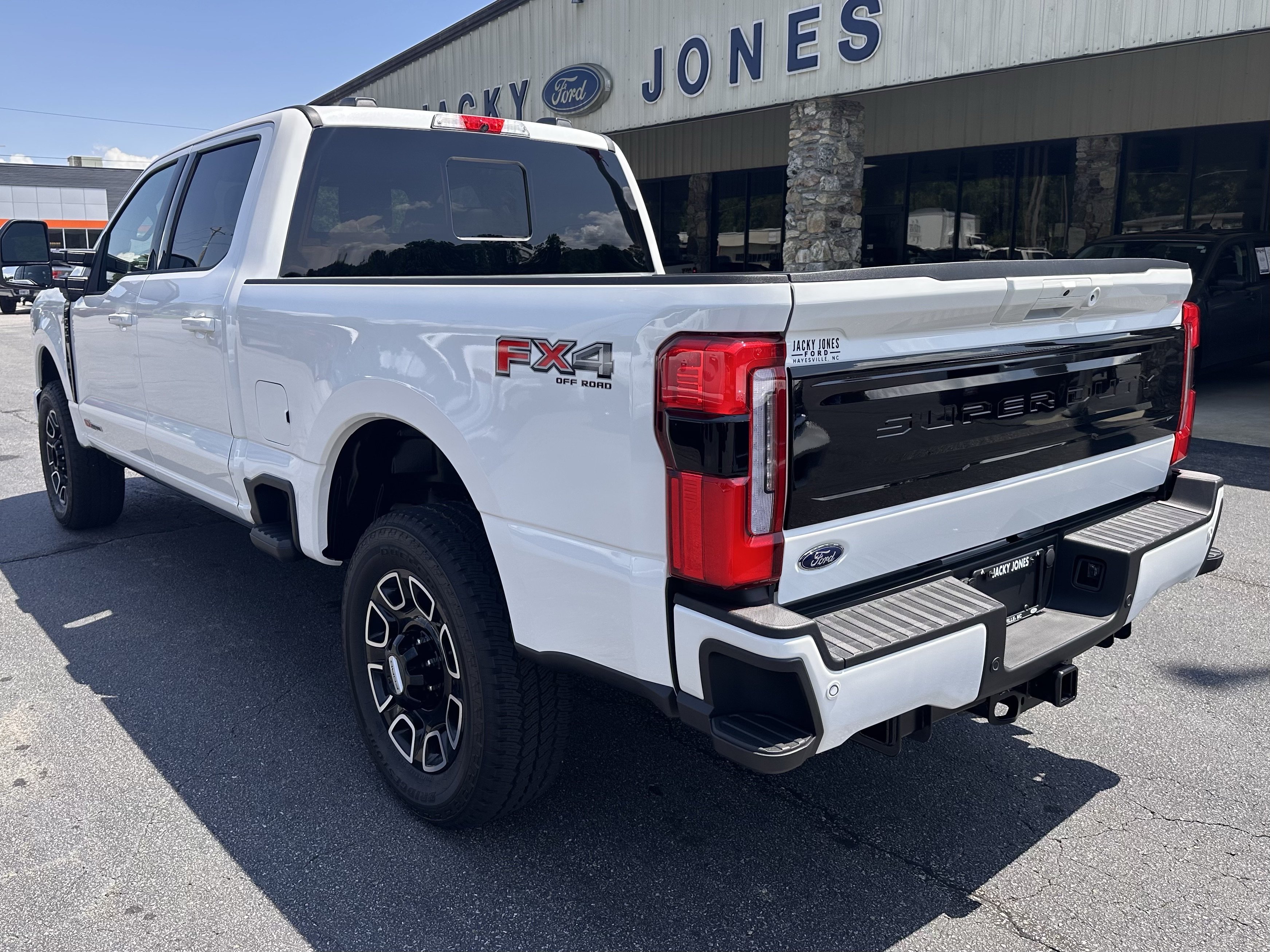 Used 2026 Star White Ford Platinum image 8