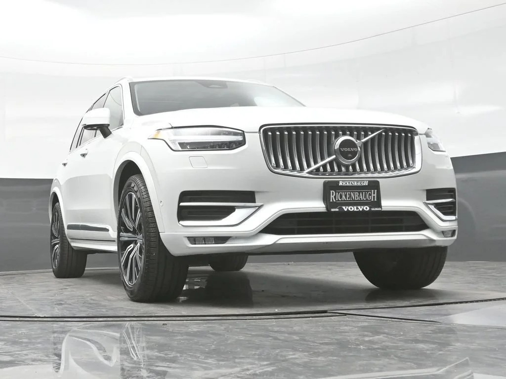 Certified Used 2023 Crystal White Volvo Plus image 26