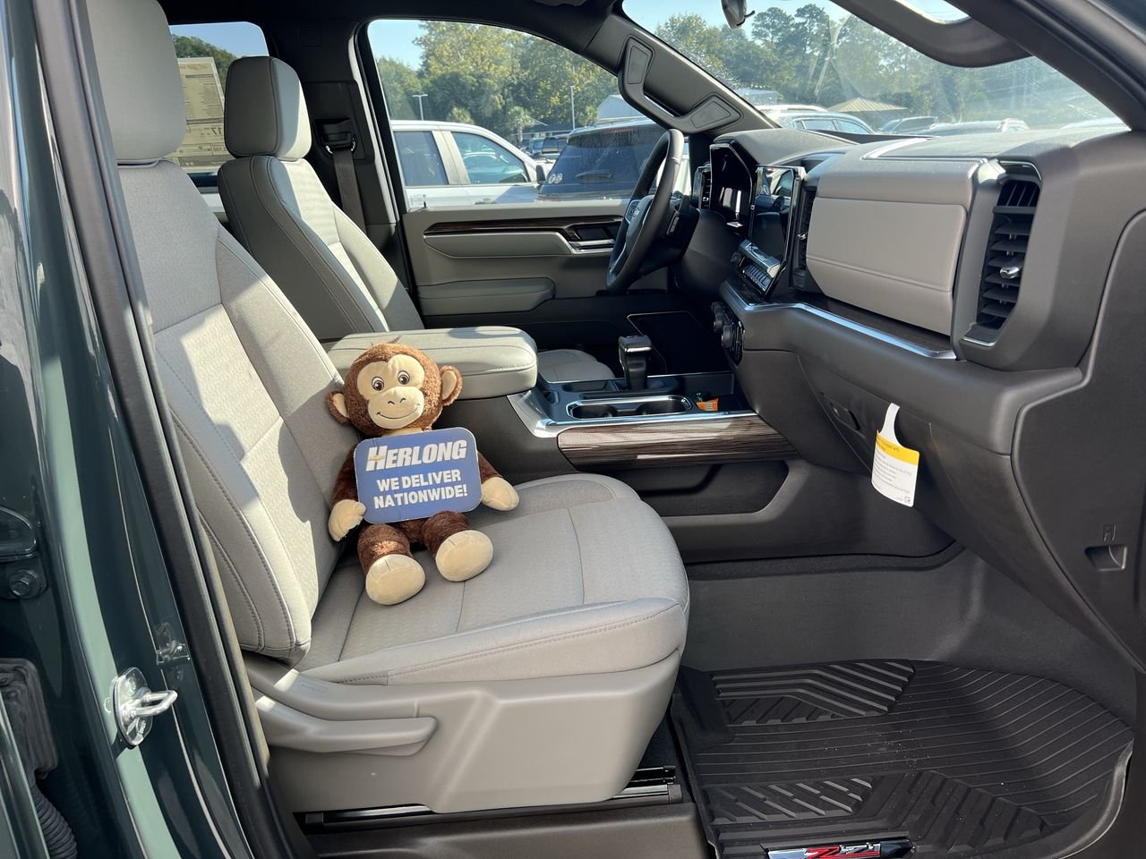 2025 Chevrolet Silverado 1500 LT - Photo 38