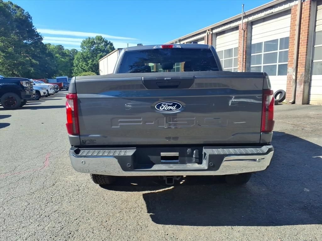 Used 2025 Gray Ford XLT image 30