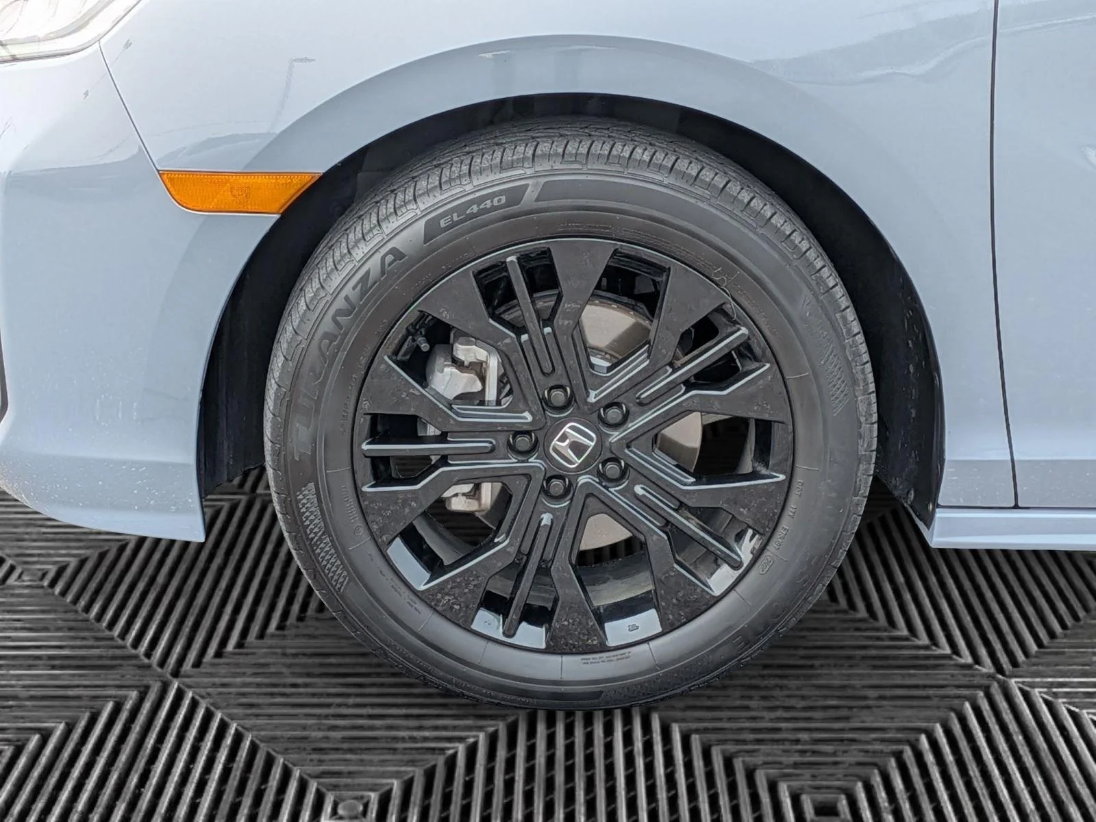 Used 2025 Sonic Gray Pearl Honda Sport-L image 9