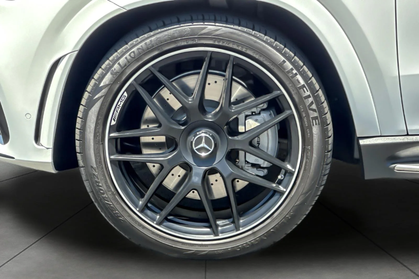 Used 2022 Polar White Mercedes-Benz AMG® GLE 53 image 26