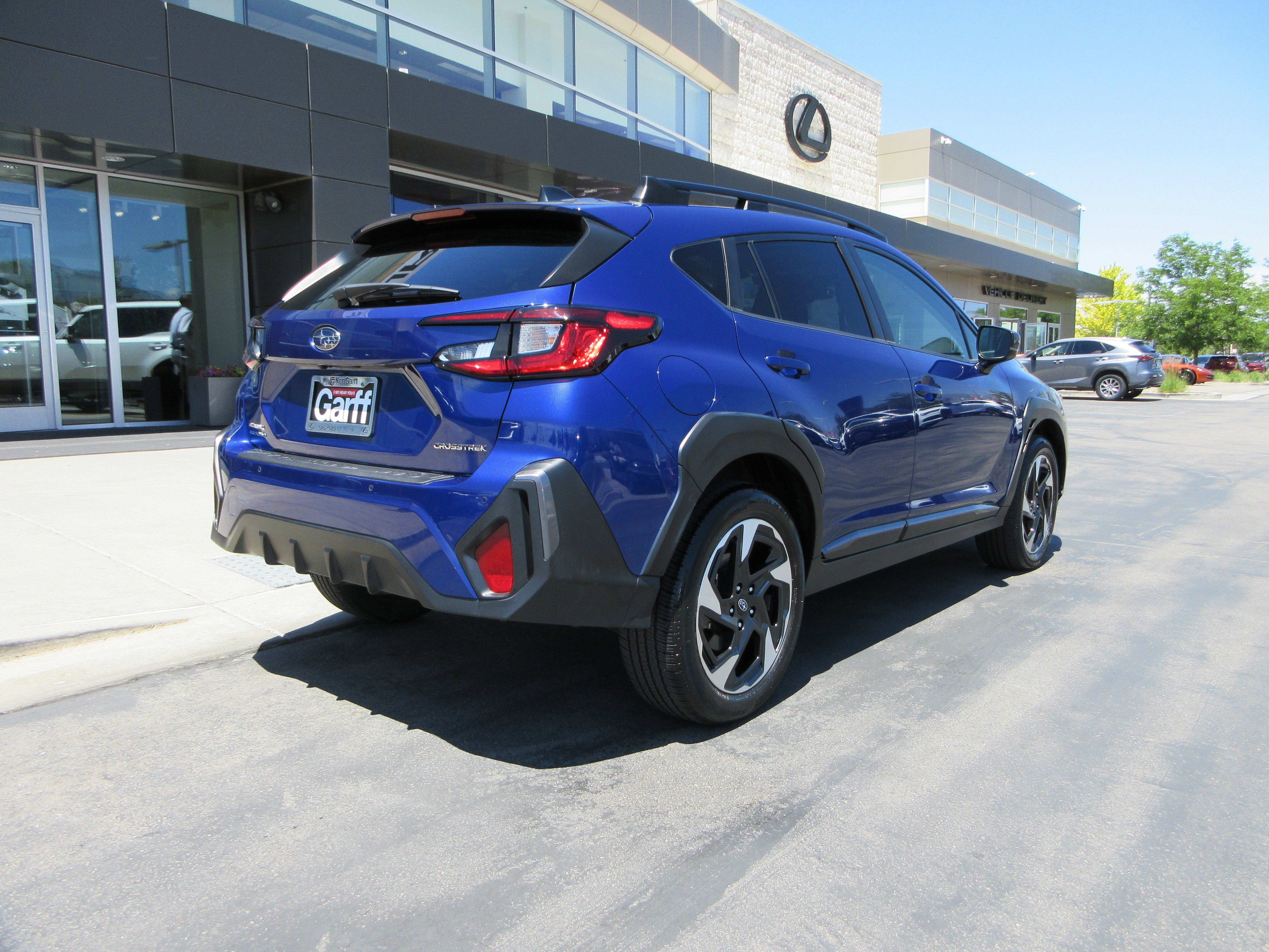 Used 2024 Sapphire Blue Pearl Subaru Limited image 10