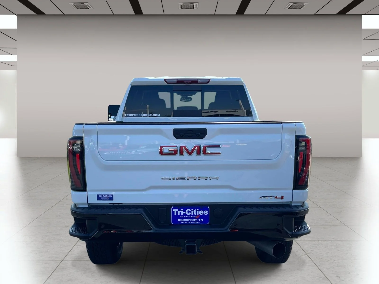 Used 2025 White GMC AT4 image 5