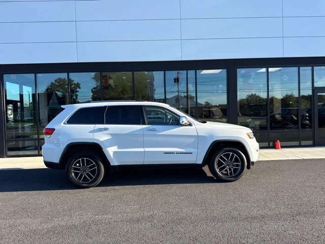 Used 2019 White Jeep Limited image 2