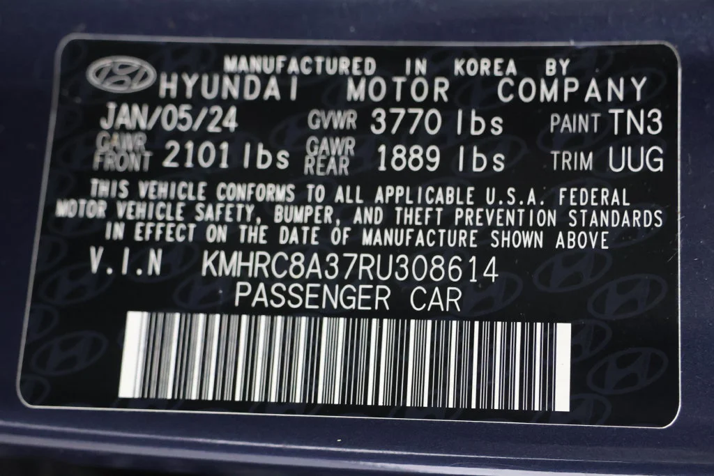 Used 2024 White Hyundai Limited image 29