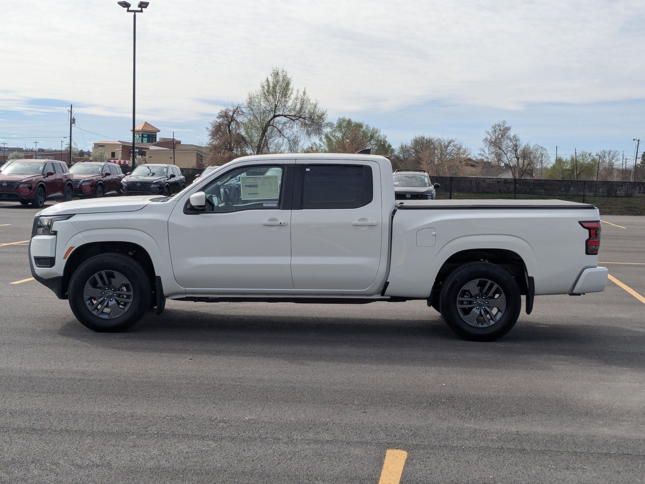2026 Nissan Frontier SV - Photo 7
