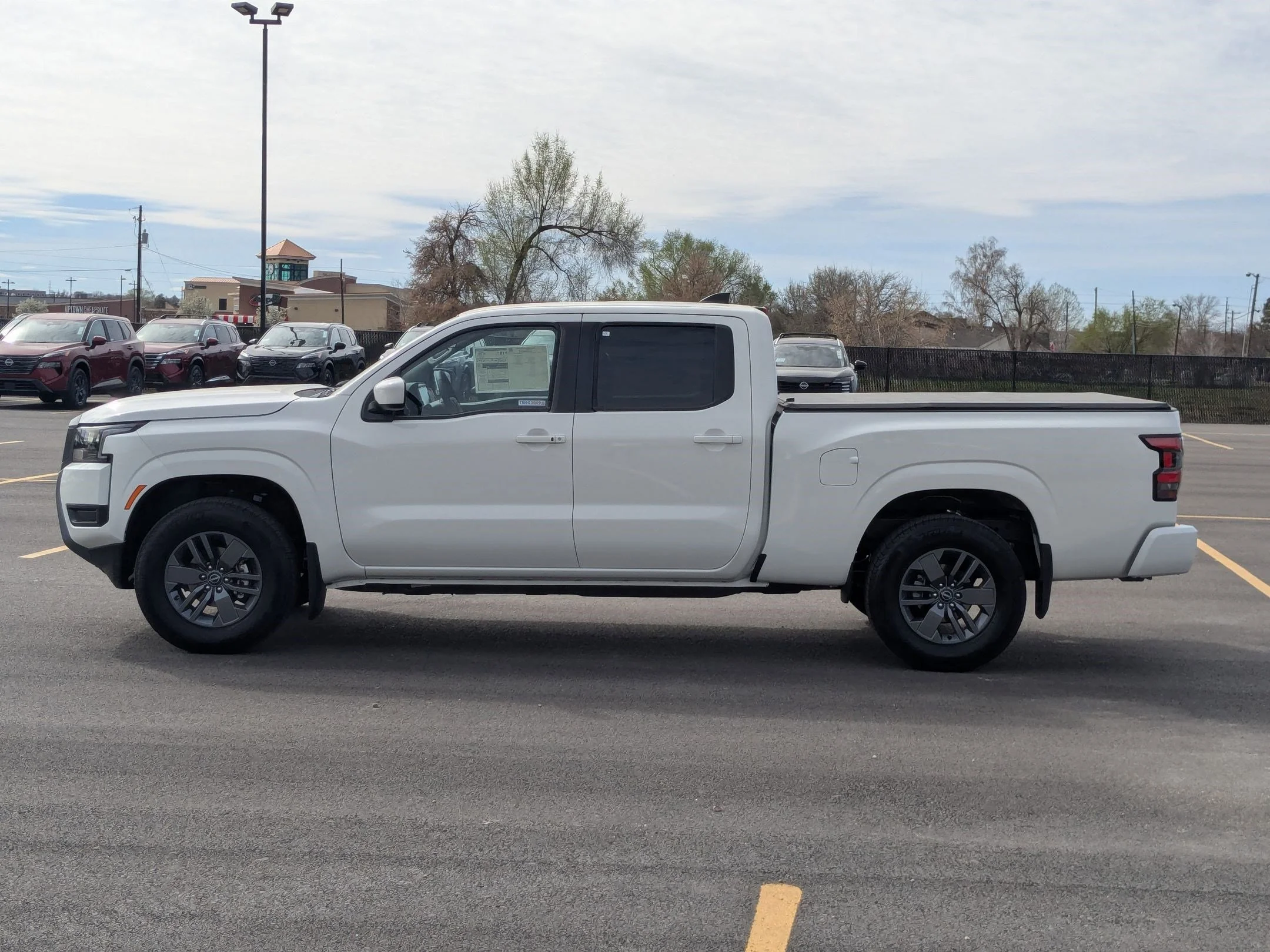 2026 Nissan Frontier SV - Photo 7