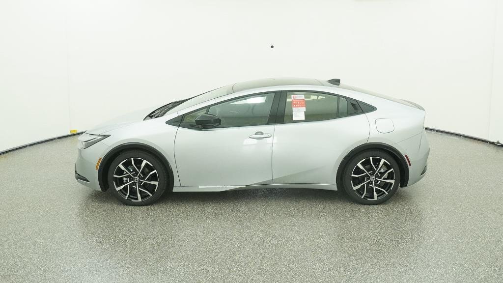2026 Toyota Prius Plug-in Hybrid XSE Premium - Photo 12