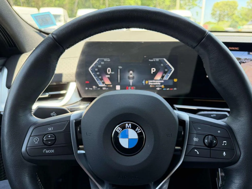 Used 2025 Alpine White BMW xDrive28i image 39