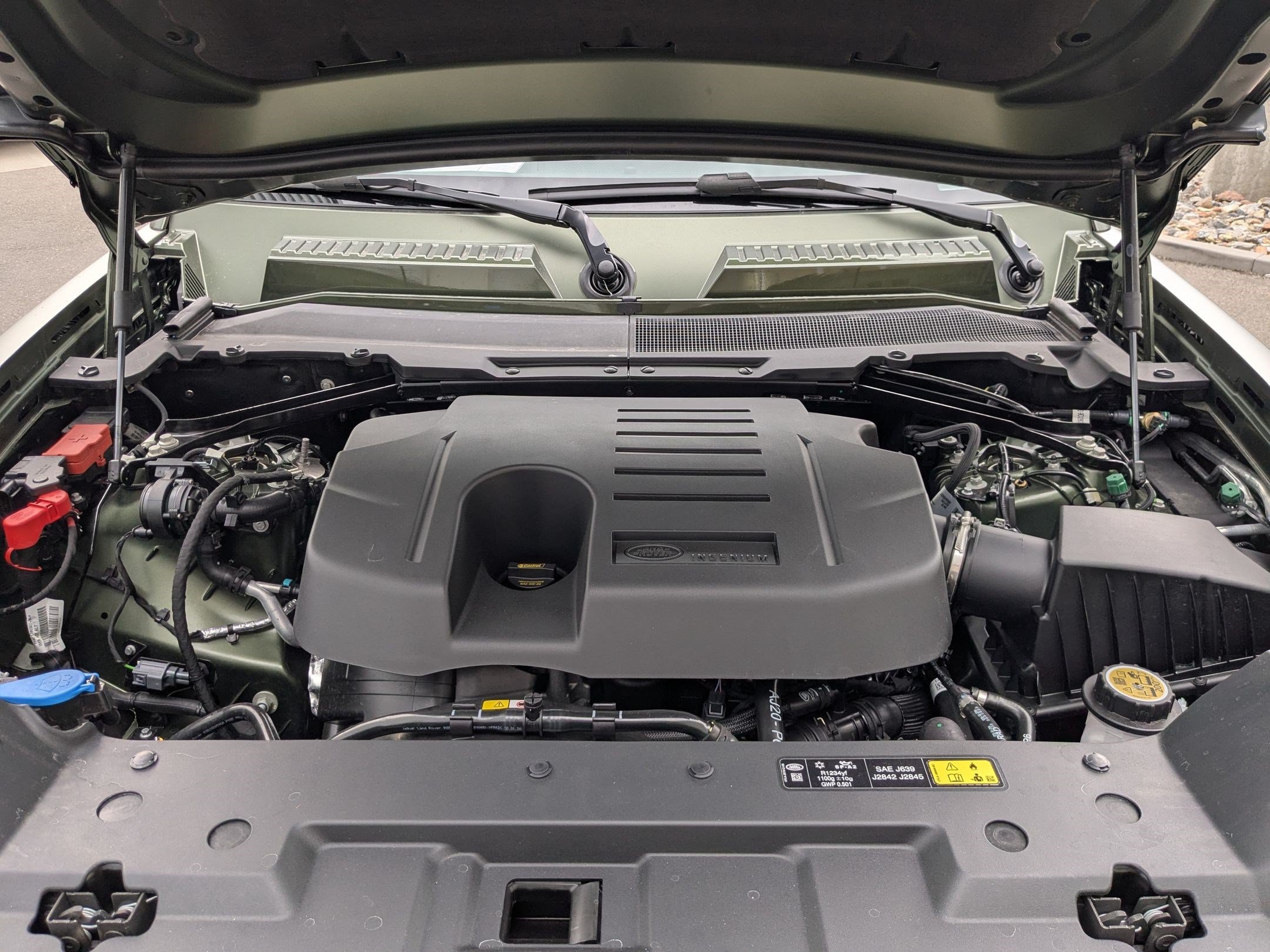 New 2026 Woolstone Green Land Rover P400 X-Dynamic SE image 36