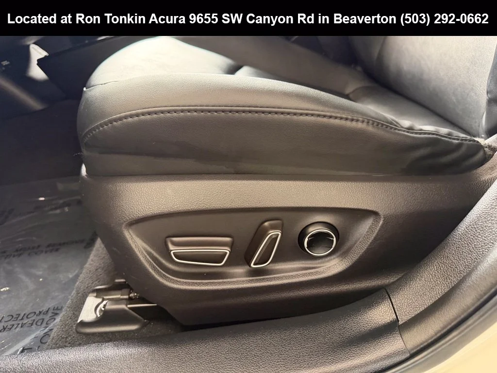 Used 2017 Blizzard Pearl Toyota Premium image 13