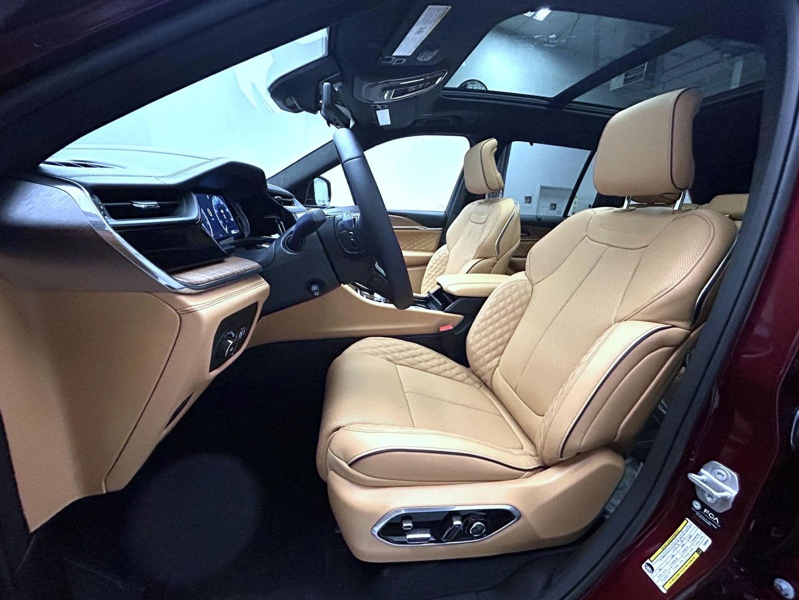 New 2026 Velvet Red Pearl-Coat Exterior Paint Jeep Summit image 10