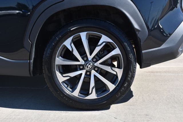 Used 2022 Black Toyota XLE image 8