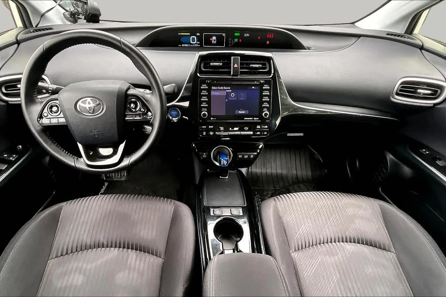 Used 2020 Blizzard Pearl Toyota LE image 14
