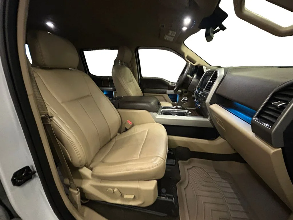 Used 2019 Oxford White Ford  image 15