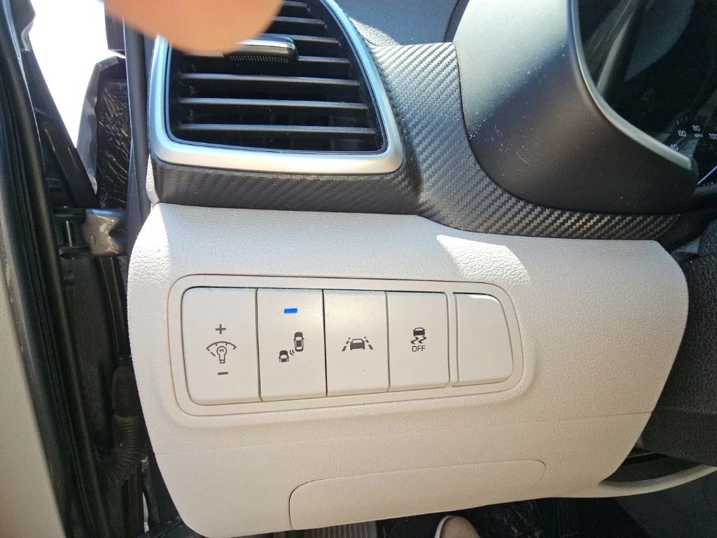 Used 2019 Gray Hyundai Value image 13