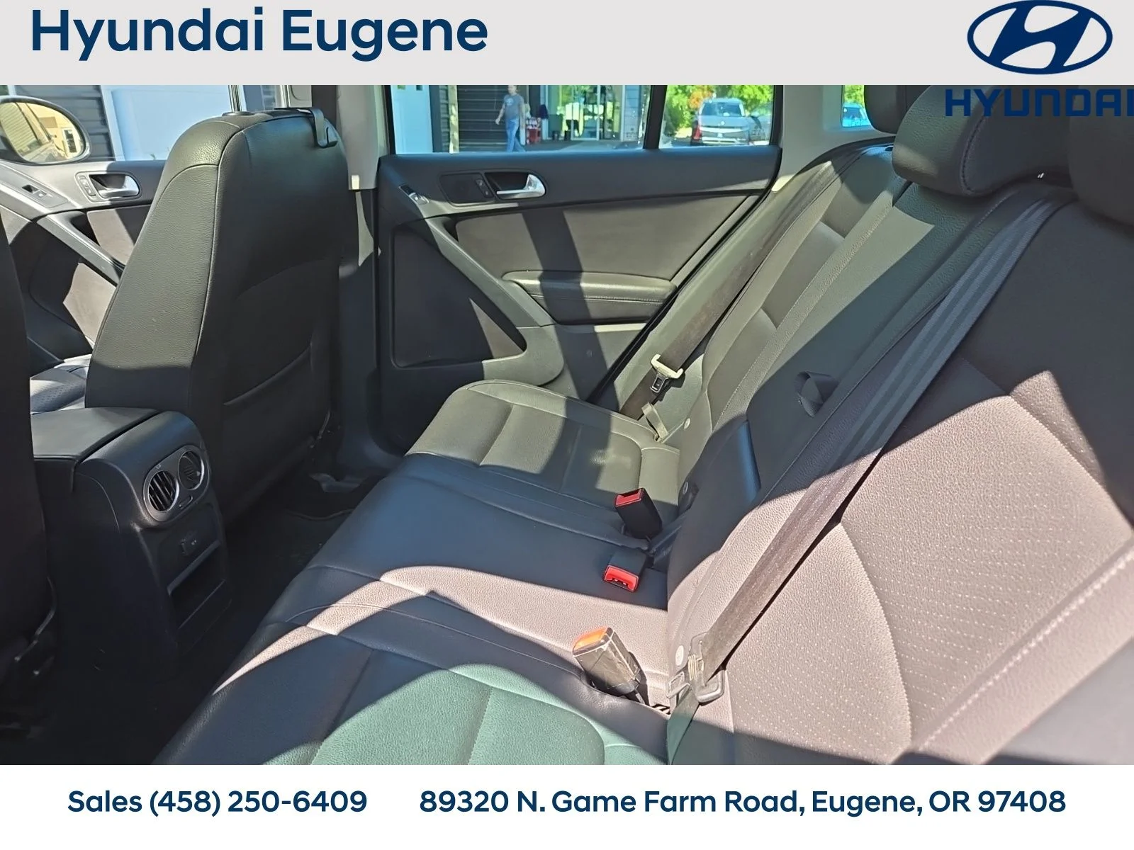 Used 2016 Silver Volkswagen SE image 10