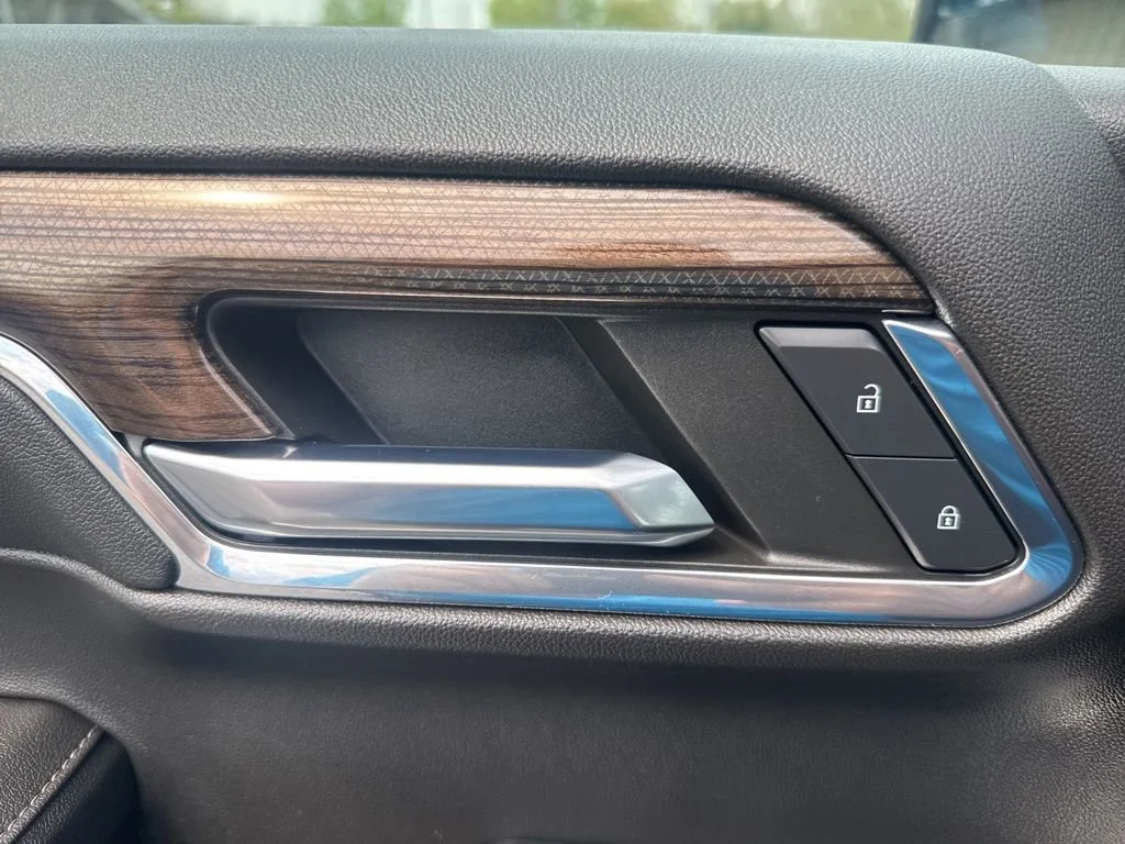 Used 2023 Glacier Blue Metallic Chevrolet LT image 28