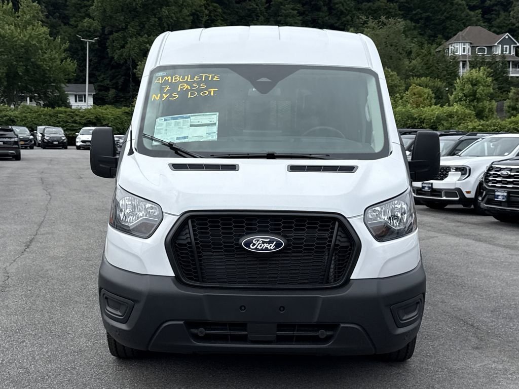 New 2026 Oxford White Ford Passenger Van XL image 2