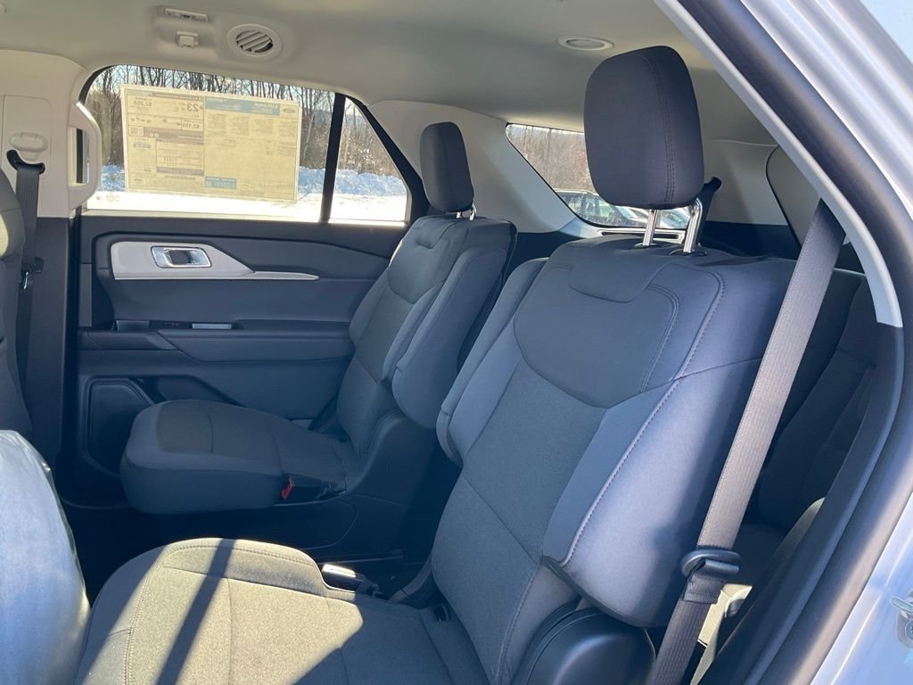 New 2026 Space White Metallic Ford Active image 18