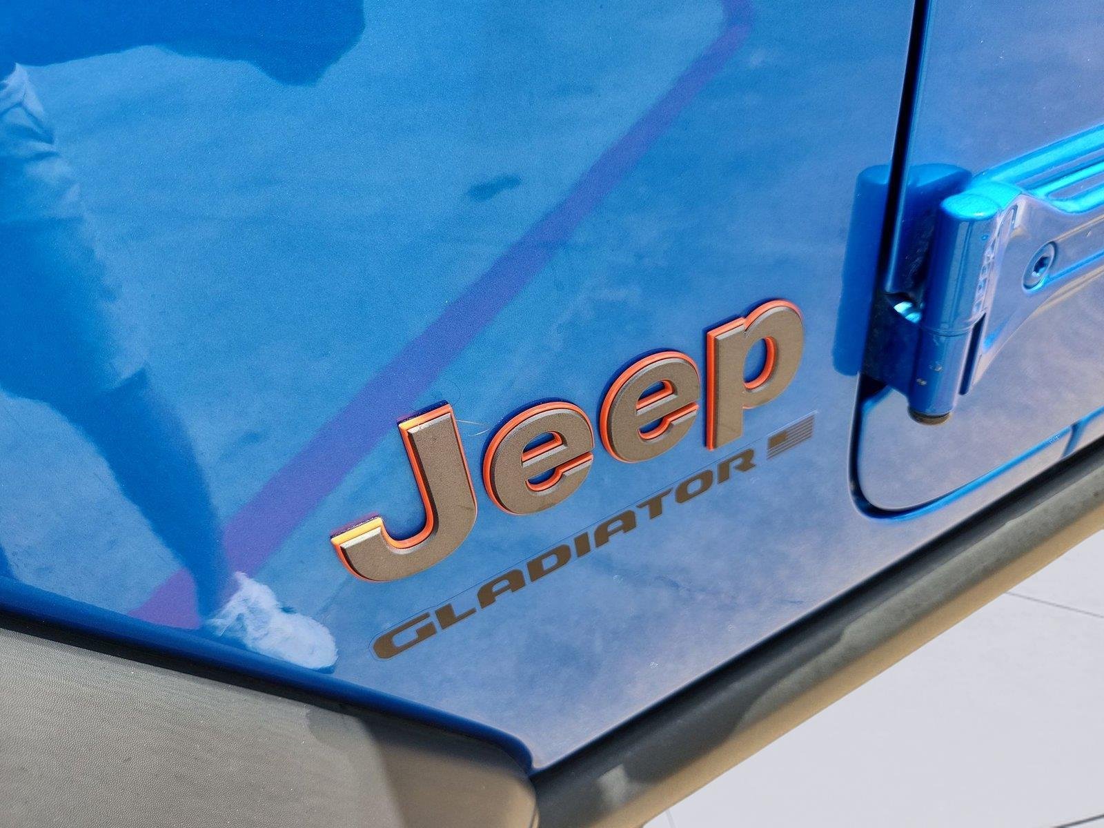 2024 Jeep Gladiator photo 30 of 33