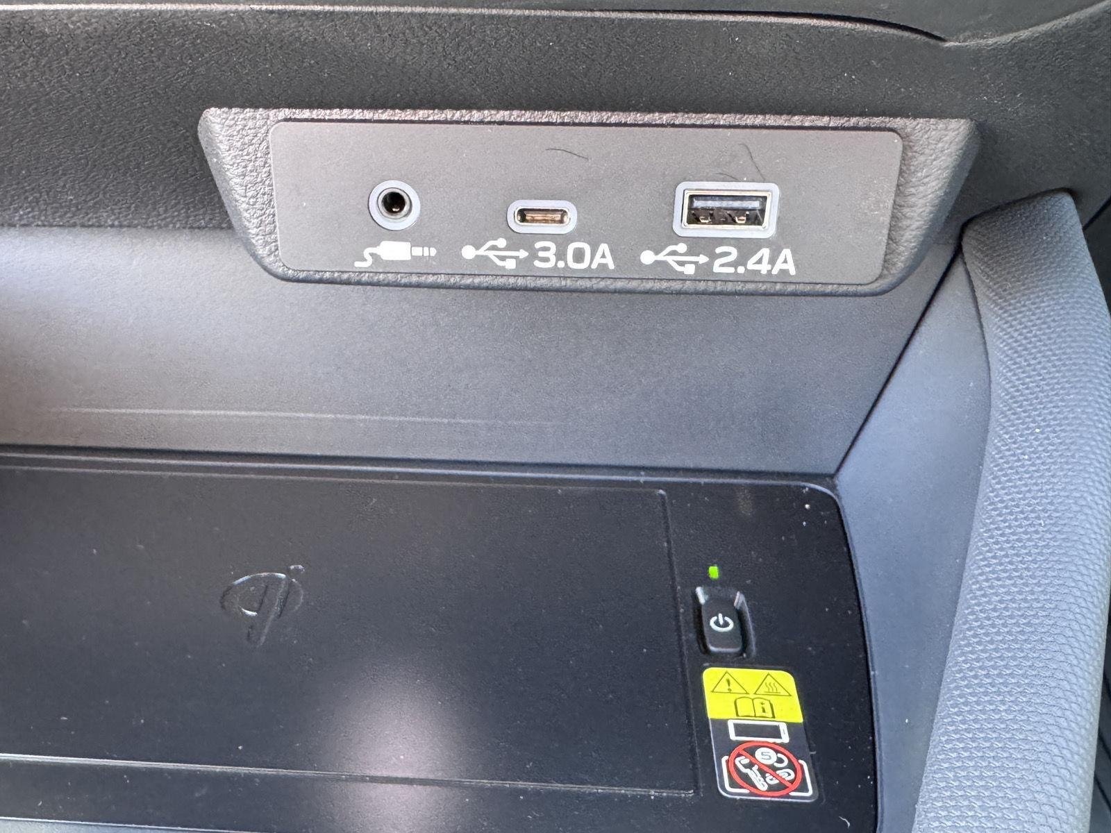 2025 Subaru Forester Touring - Photo 28