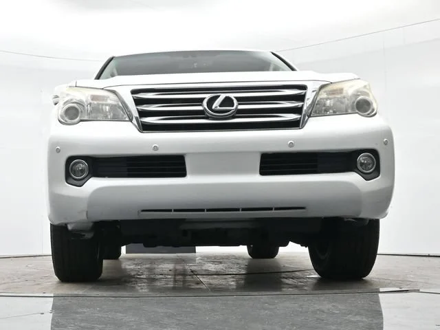 Used 2013 Starfire Pearl Lexus 5DR SUV 4WD image 10