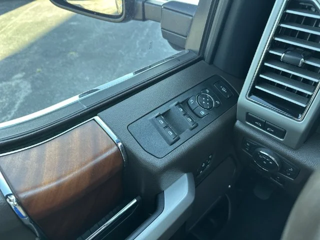 Used 2021 Blue Ford King Ranch image 14