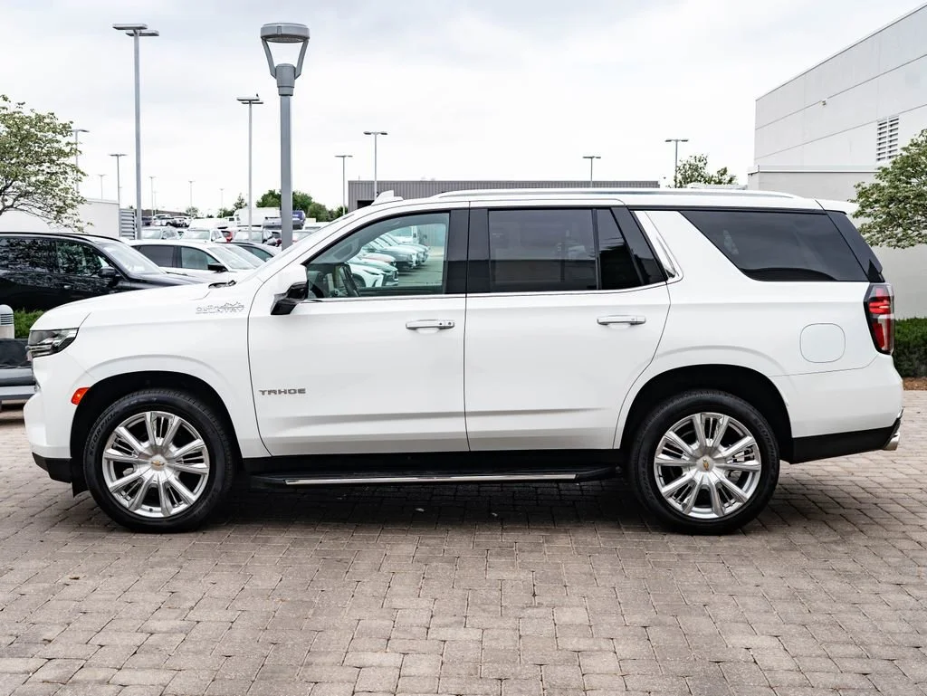 Used 2021 Summit White Chevrolet High Country image 5