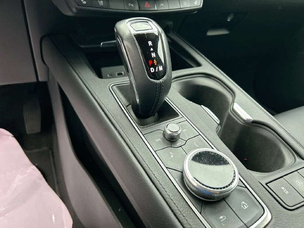 Used 2019 RADIANT SILVER METALLIC Cadillac AWD Premium Luxury image 18