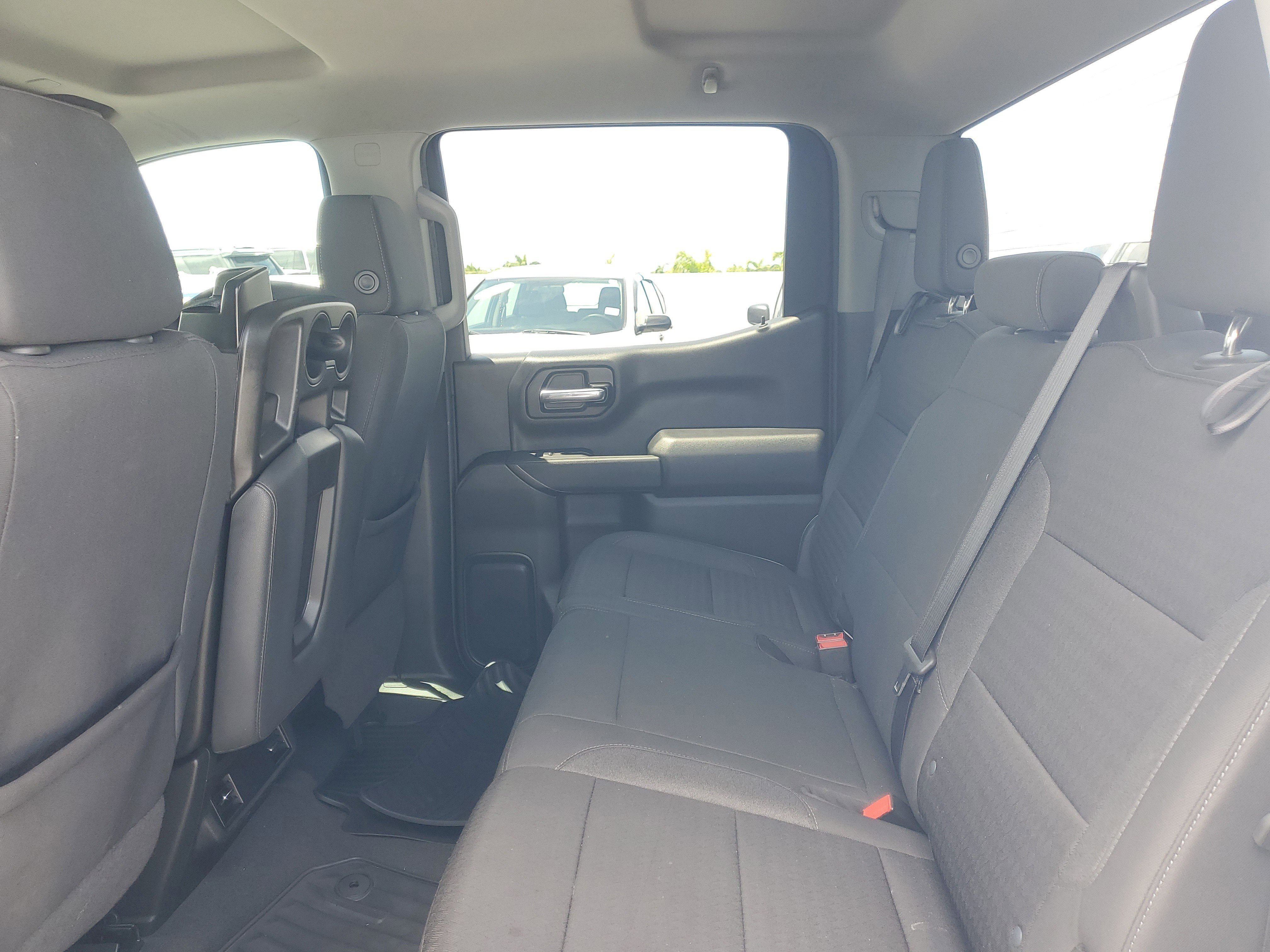 Used 2022 Summit White Chevrolet Custom image 9