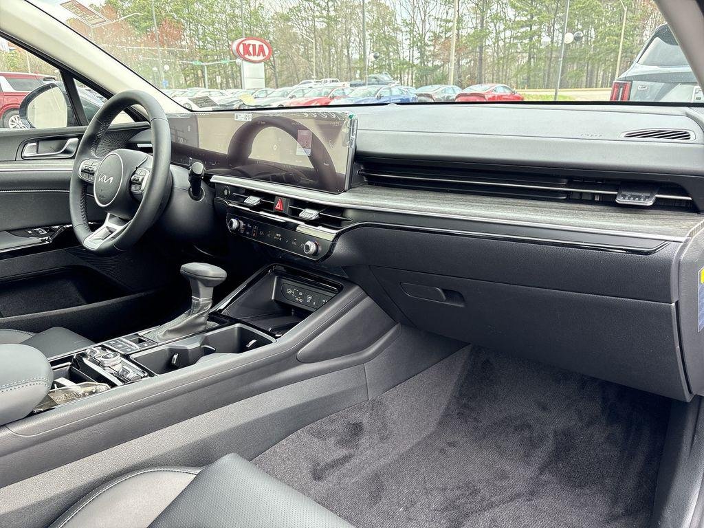 2025 Kia K5 EX - Photo 34