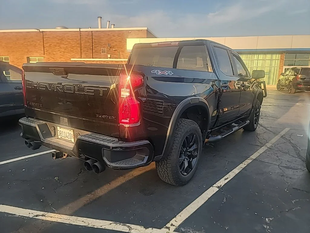 Used 2021 Black Chevrolet Custom image 6