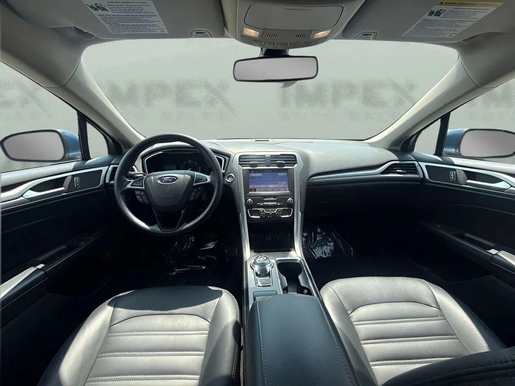 Used 2019 Blue Ford SE image 7