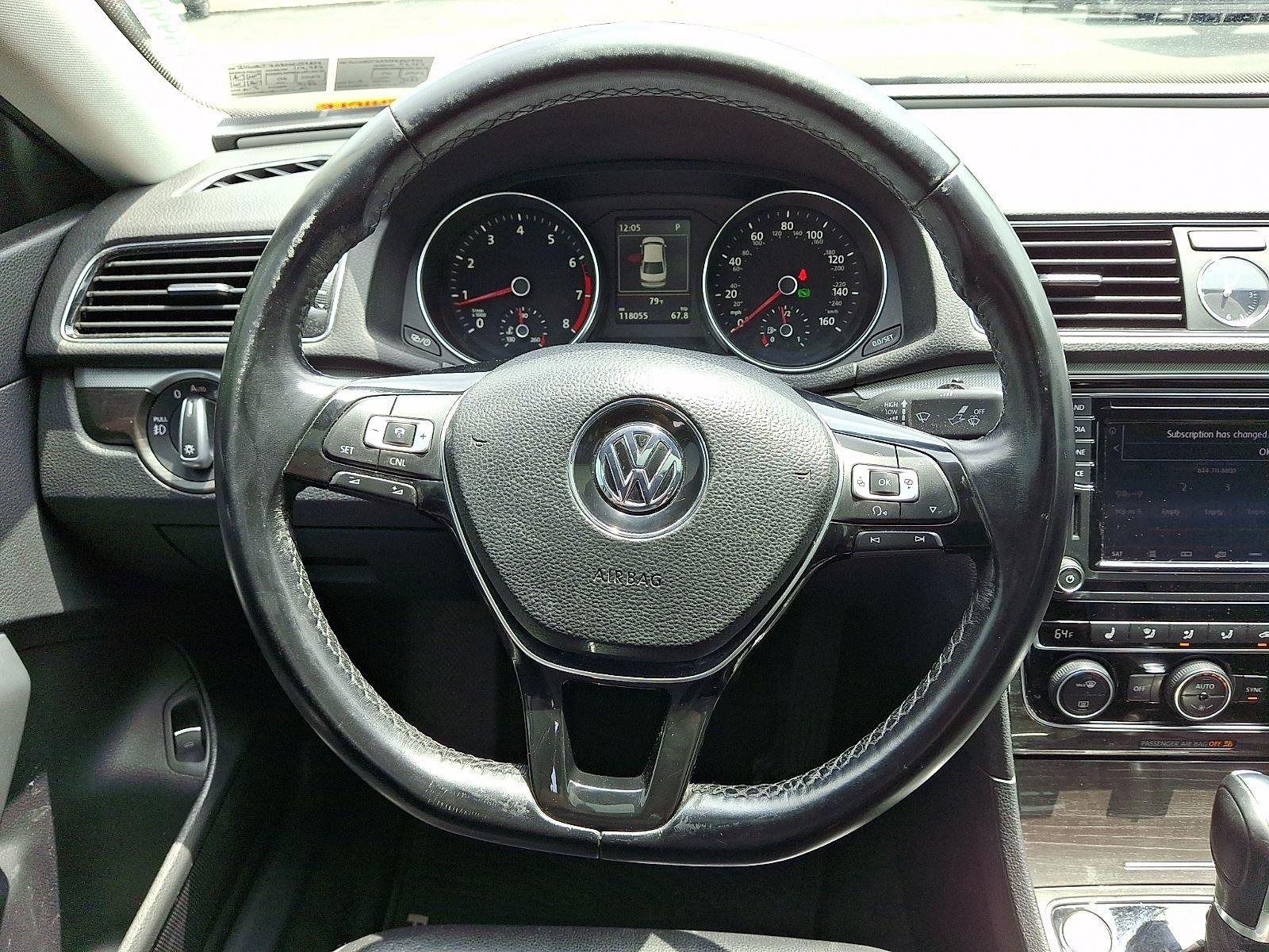 Used 2017 Pure White Volkswagen 1.8T SE w/Technology image 20