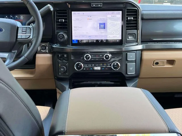 New 2027 Star White Metallic Tri-Coat Ford F-250® Lariat® image 14