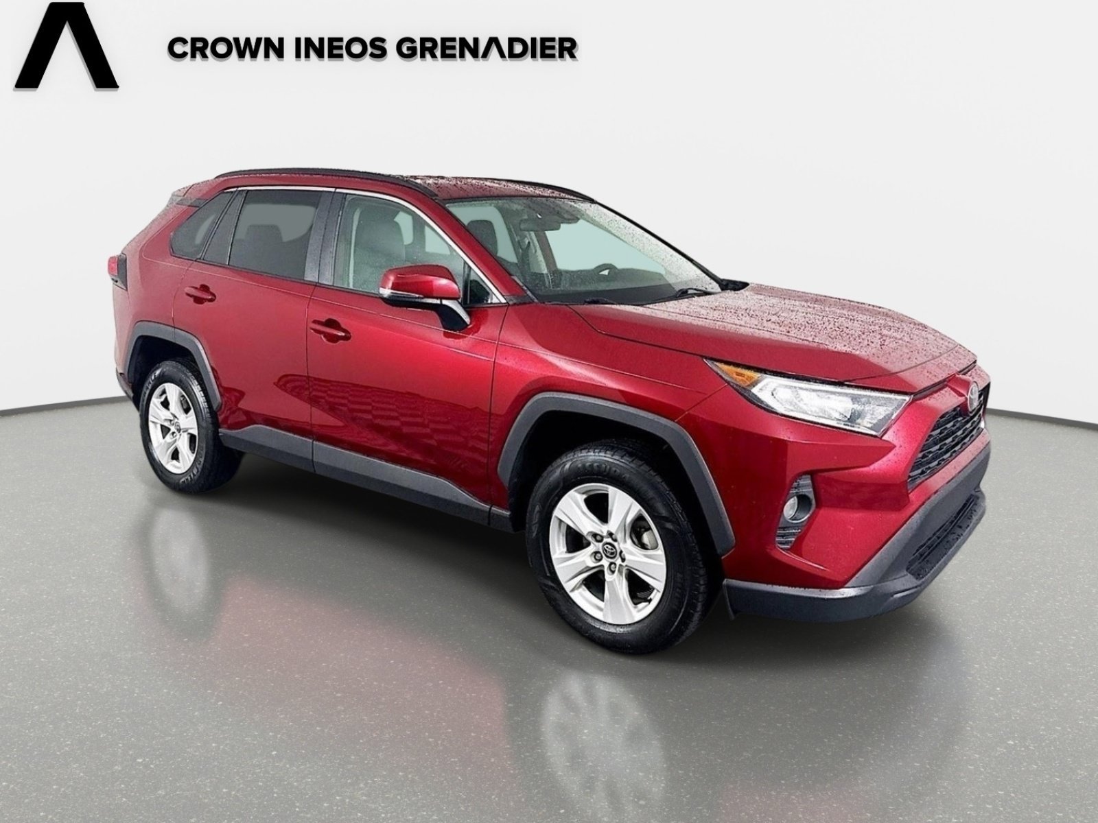 Used 2021 Ruby Flare Pearl Toyota XLE image 3