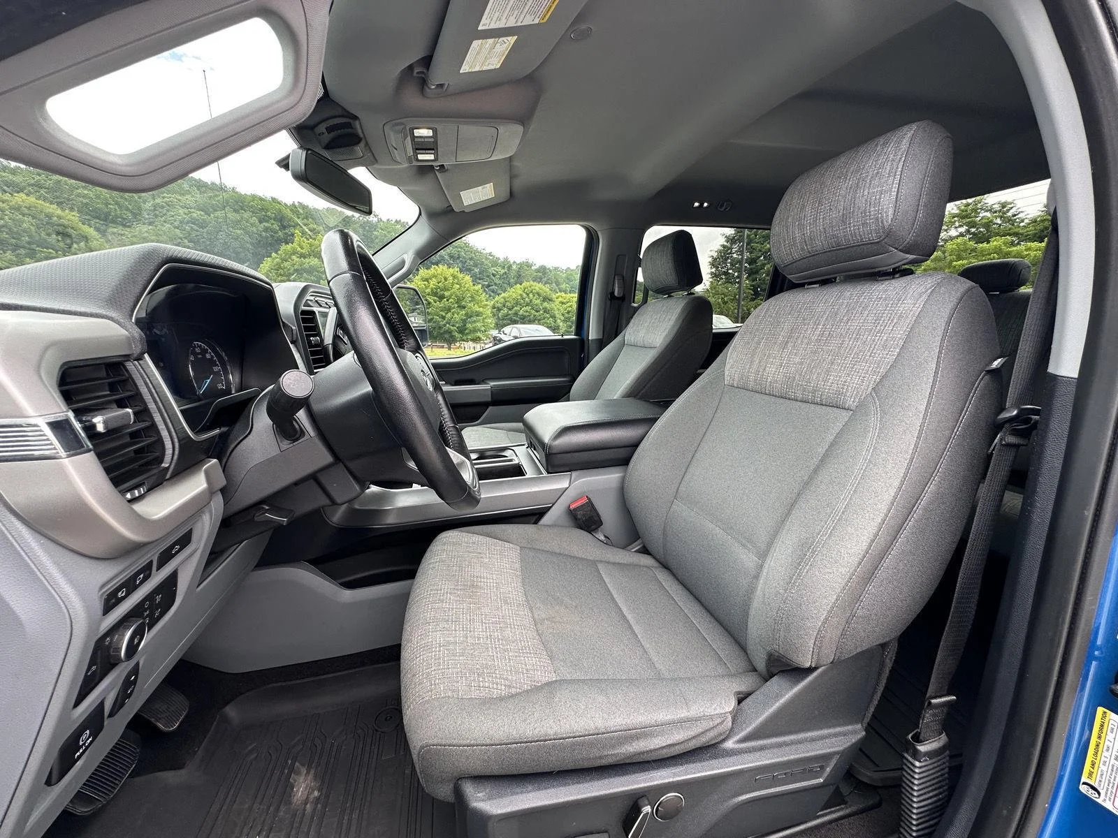 Used 2021 Velocity Blue Metallic Ford XLT image 9