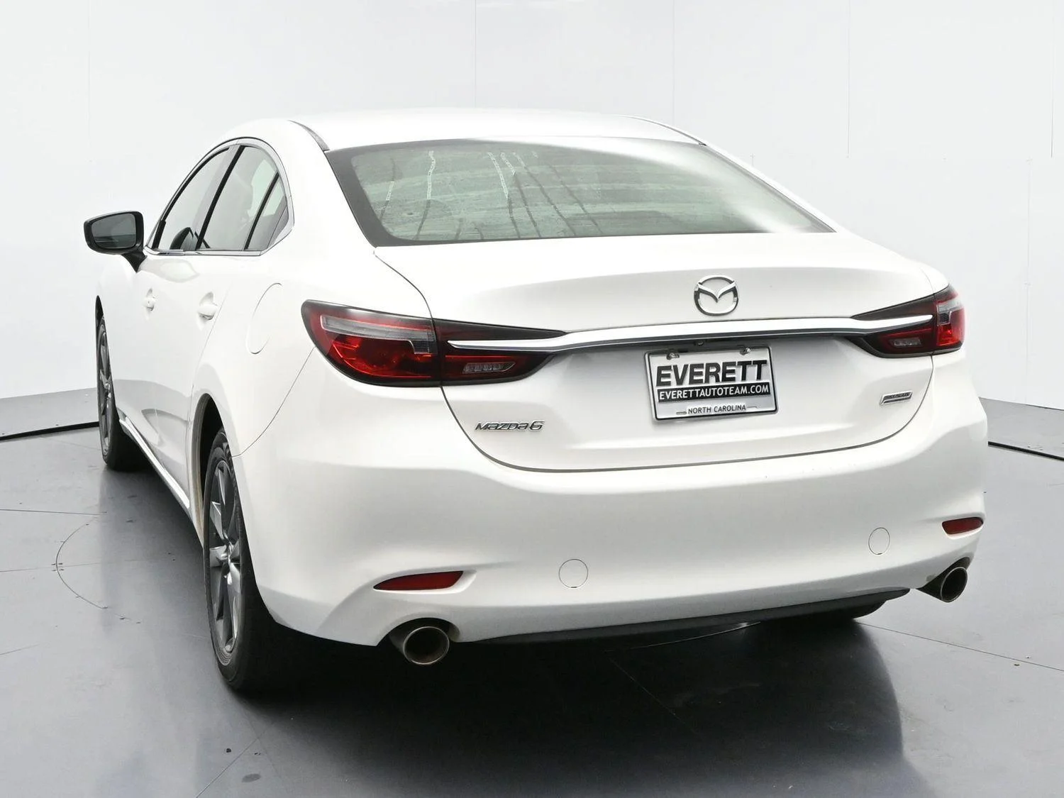 Used 2018 Snowflake White Pearl Mica Mazda Sport image 6