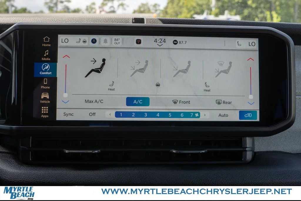 New 2026 Bright White Clear-Coat Exterior Paint Jeep Sport S image 23