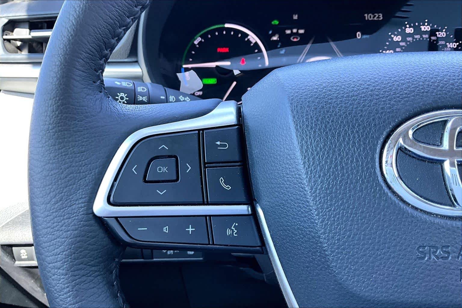 Used 2025 Magnetic Gray Metallic Toyota XLE image 24