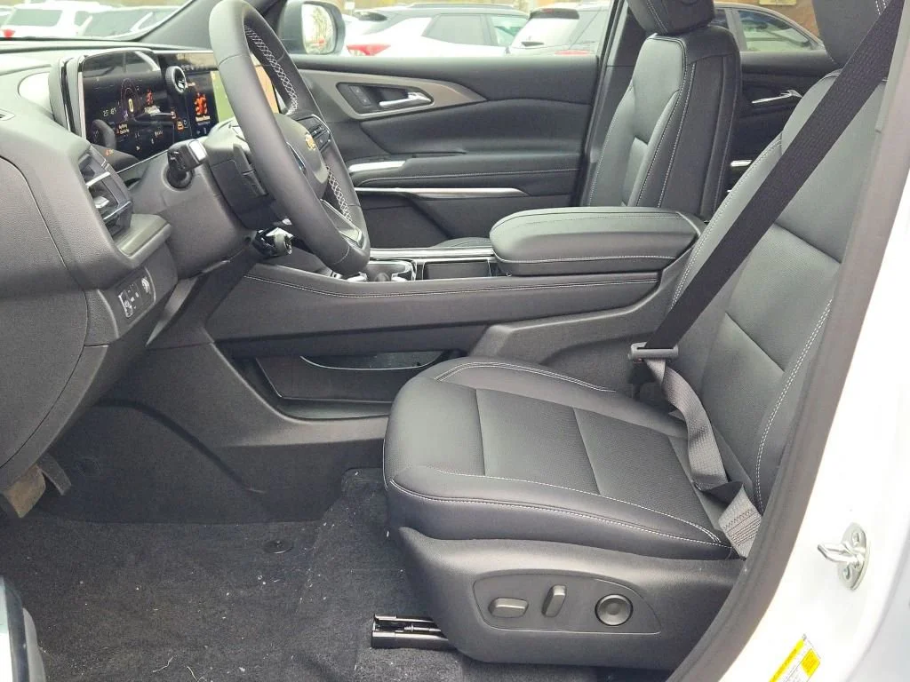 2026 Chevrolet Traverse LT - Photo 24