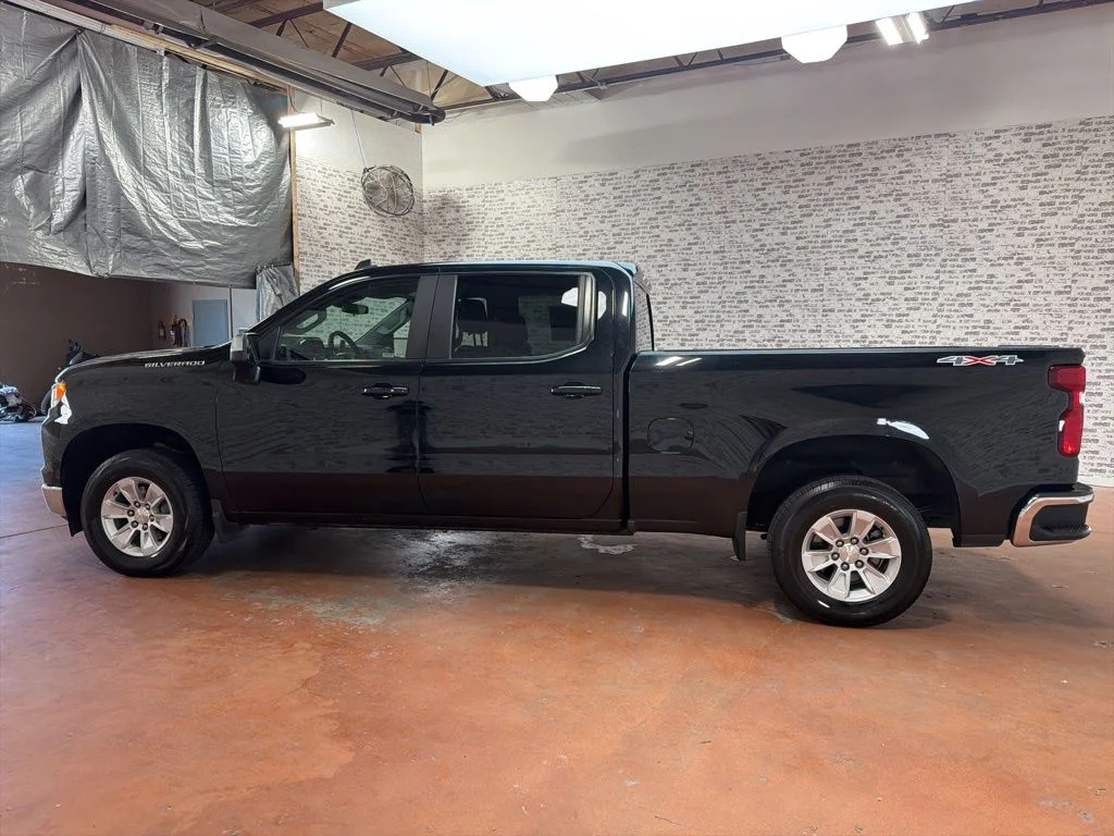 Used 2023 Black Chevrolet LT image 4