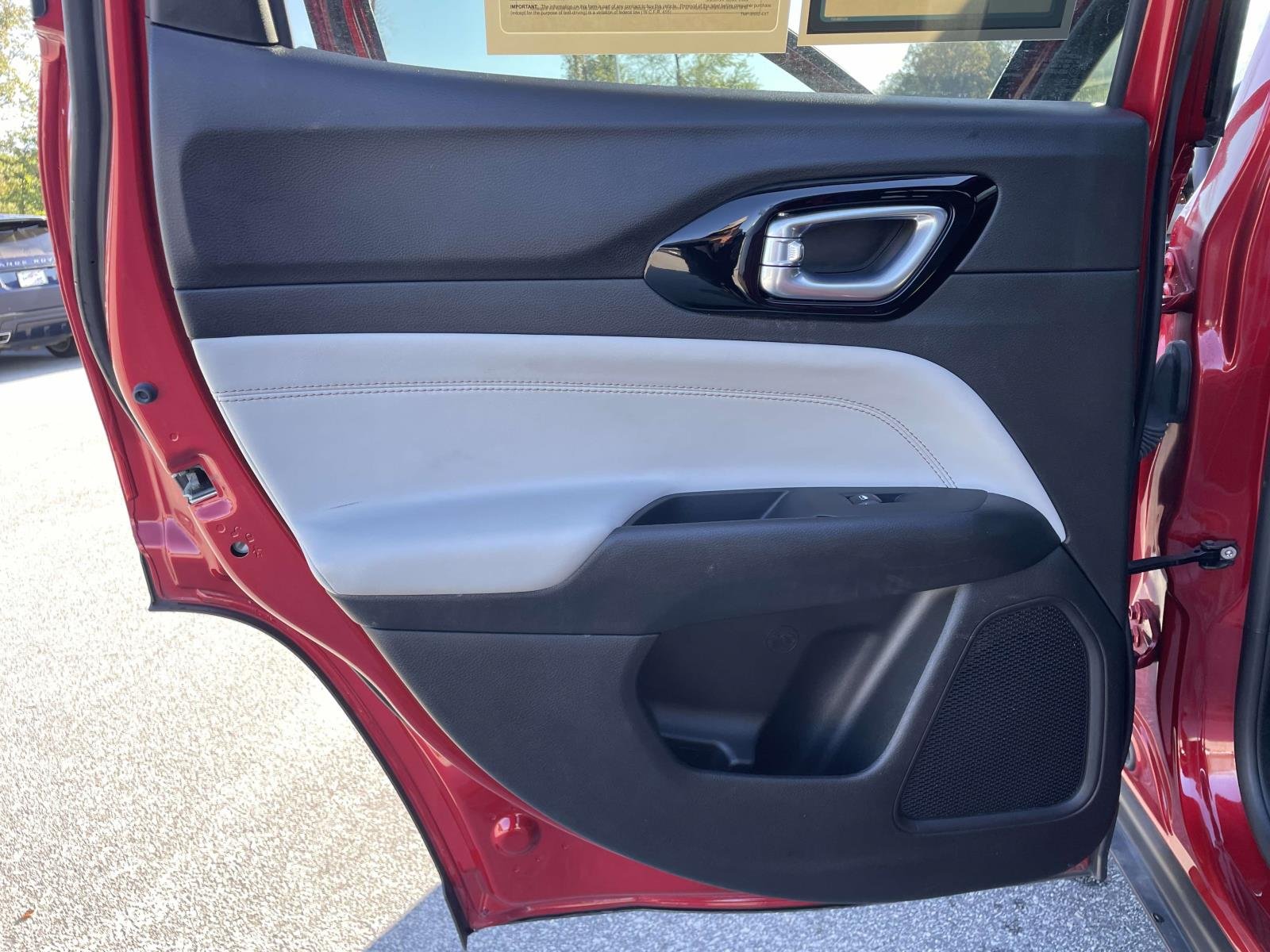 Used 2025 Red Hot Pearlcoat Jeep Limited image 2
