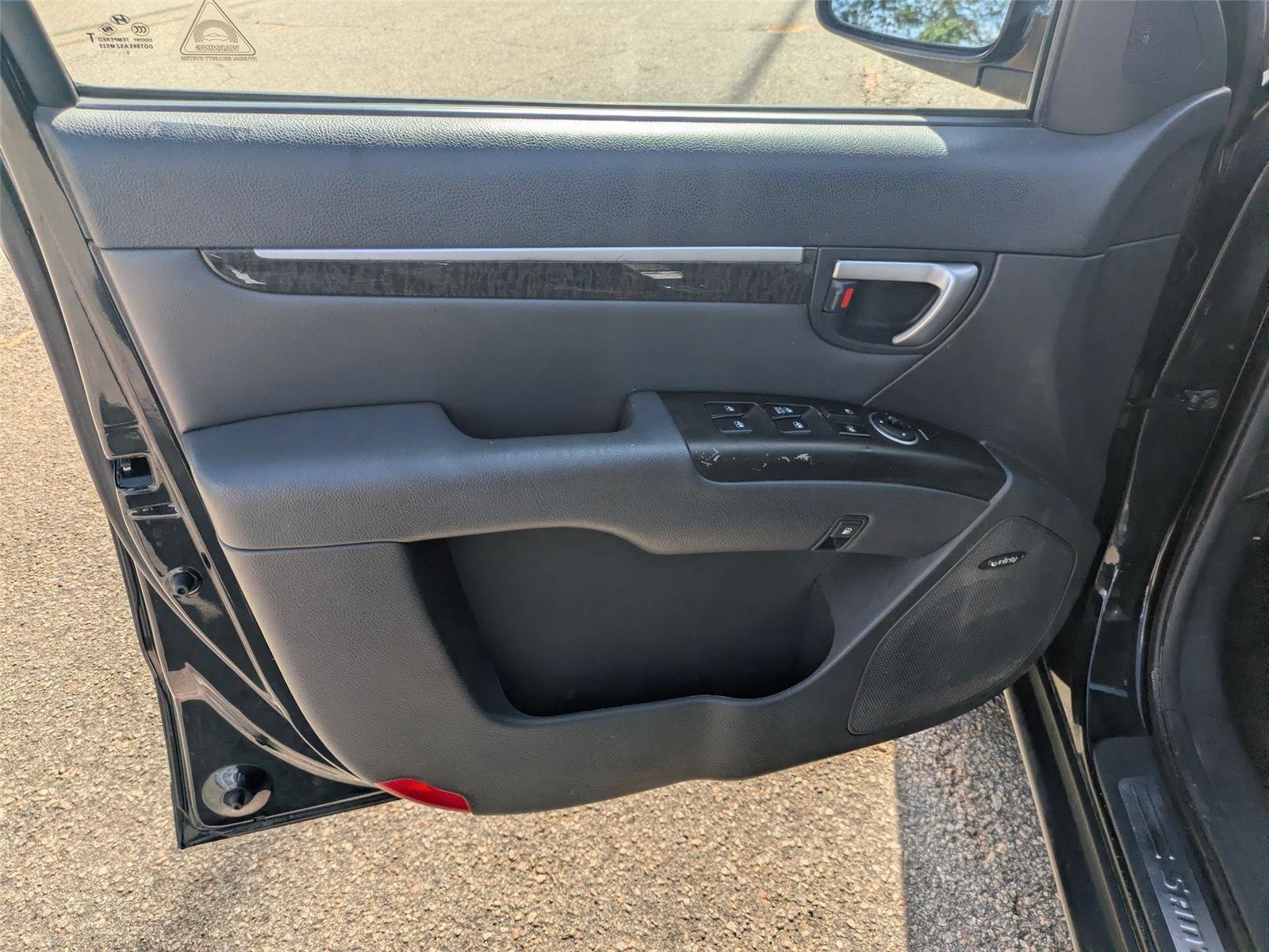 Used 2009 Ebony Black Hyundai Limited image 11