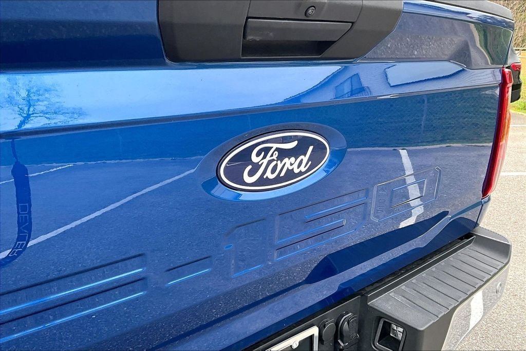 Used 2025 Blue Ford XLT image 26