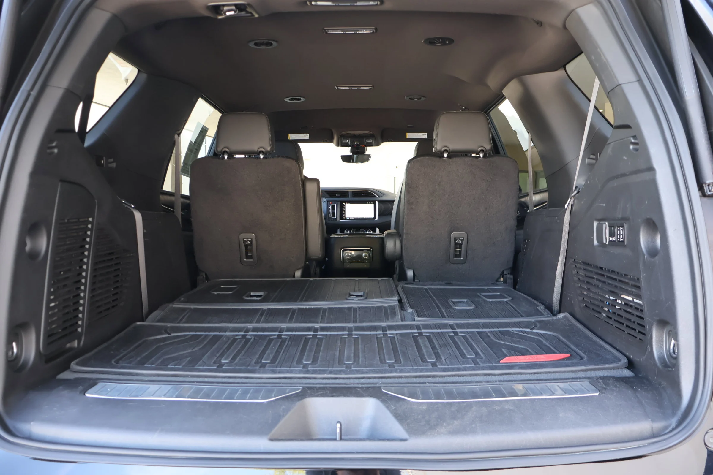 Used 2022 Onyx Black GMC Denali image 23