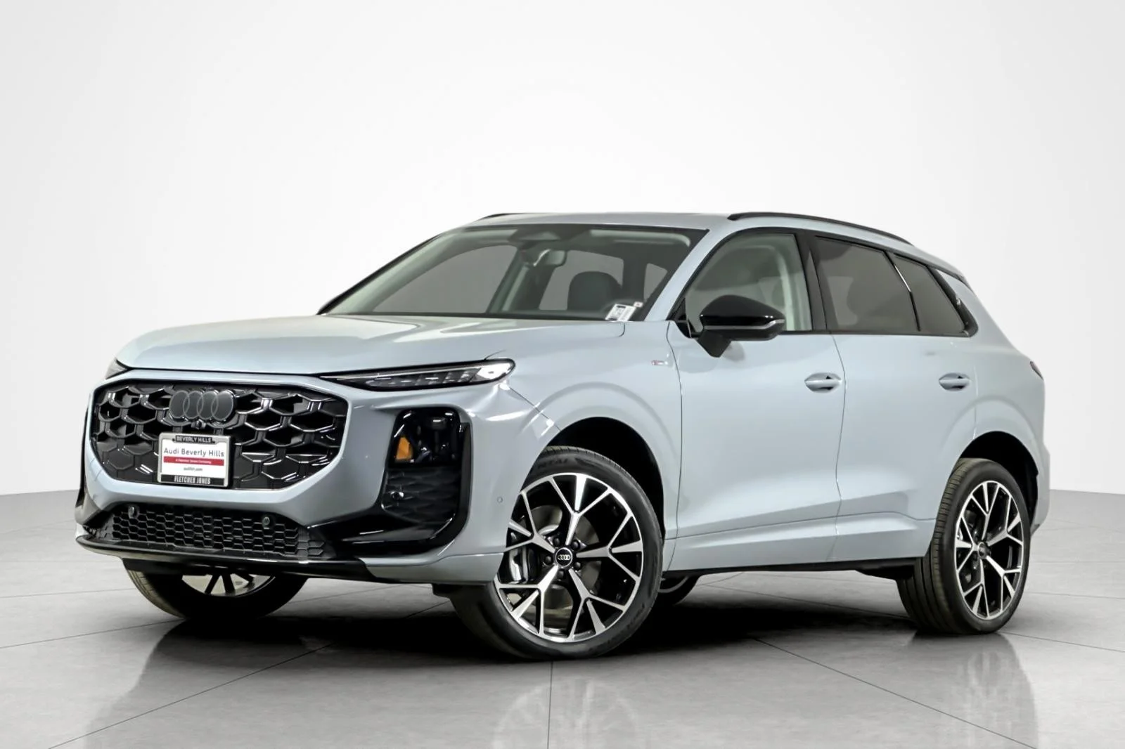 2026 Audi Q3 S line quattro's photo
